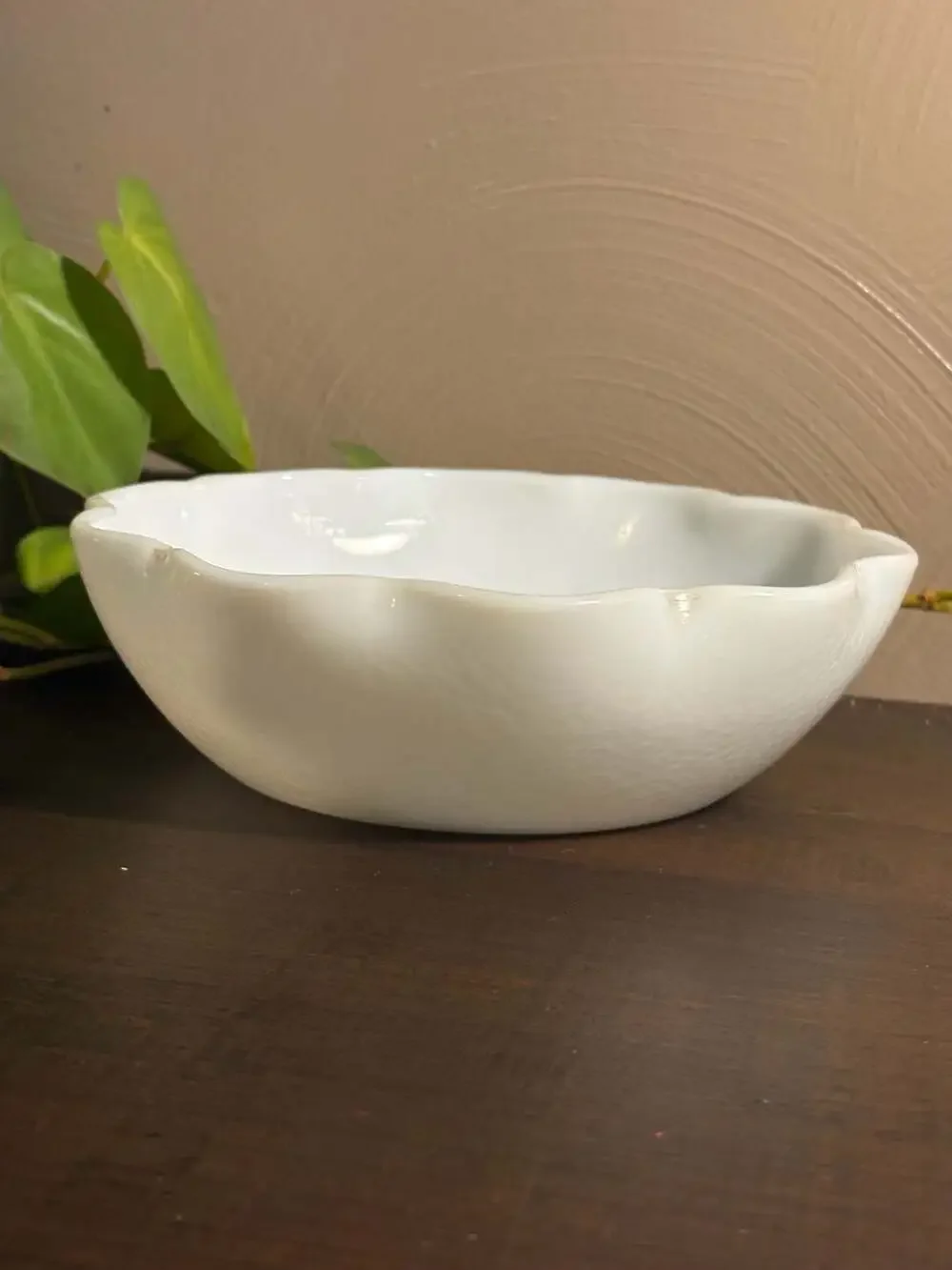 Jars France Plume White Pearl Scalloped Pasta Bowl